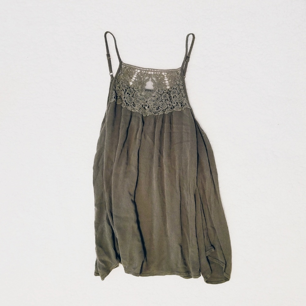 Open shoulder shirt